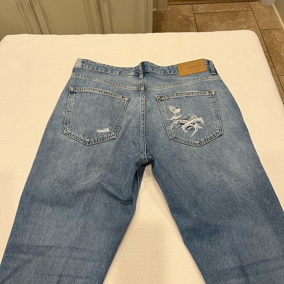 Ripped Denim Jeans - Picture 14 of 15